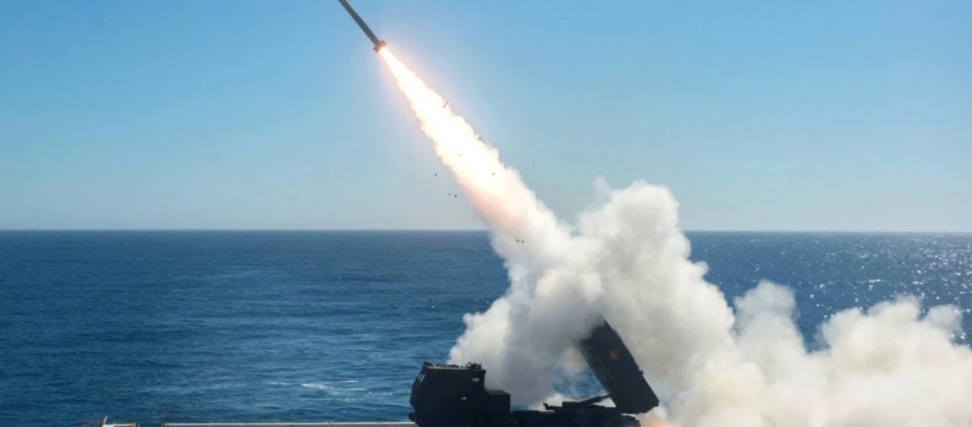 Εκτοξεύσεις HIMARS από το USS Anchorage [vid]